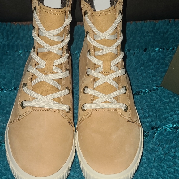 Timberland Boots - Picture 3 of 13